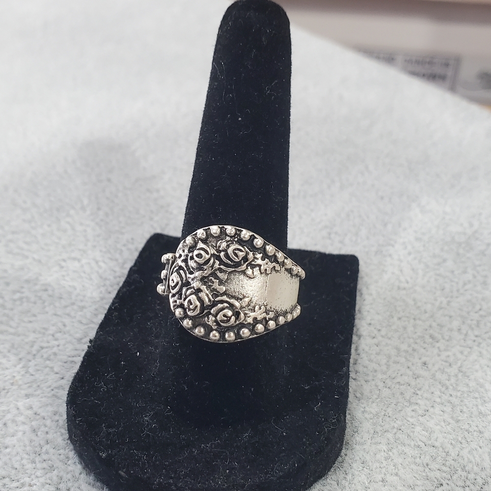Spoon Ring Engraved Flower